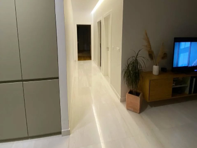 Dysheme e shtruar me mermer Thasos Dysheme e shtruar me mermer Thasos